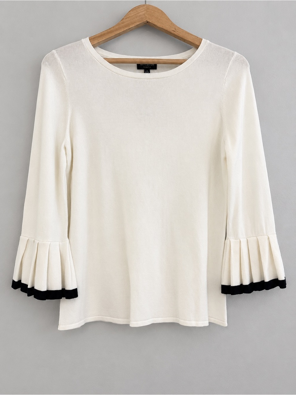 The Limited Collection NWT Small Ivory Black Pleated Bell Sleeve Knit Top